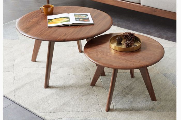 Mẫu bàn trà tròn chân gỗ có thiết kế hiện đại