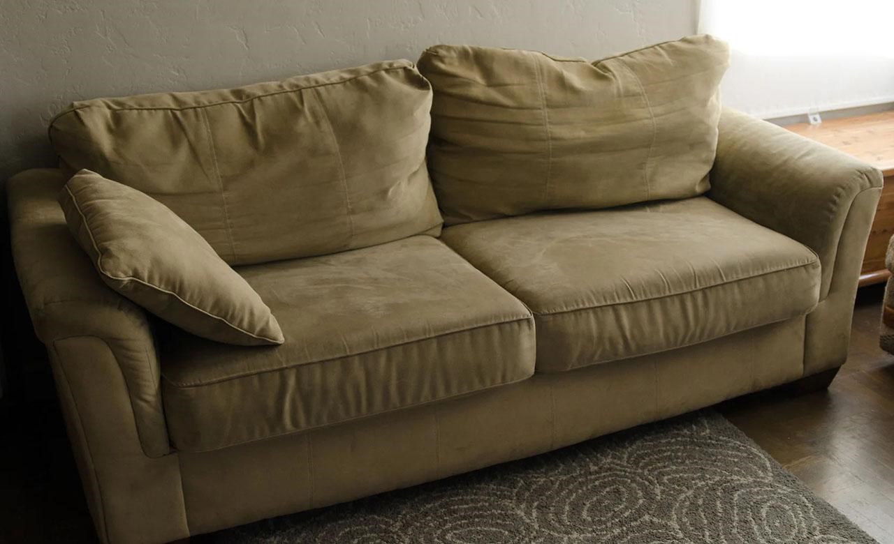 Ghế sofa bị sụt lún là tình trạng chung khi sử dụng trong thời gian dài